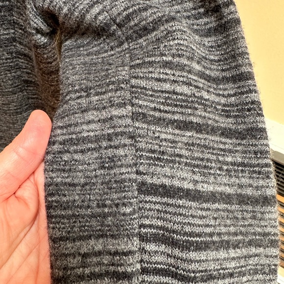 Loft Women’s Merino Wool Blazer Small - Picture 4 of 5